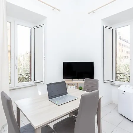 Leisure & Business In Prati San Pietro Valadier
