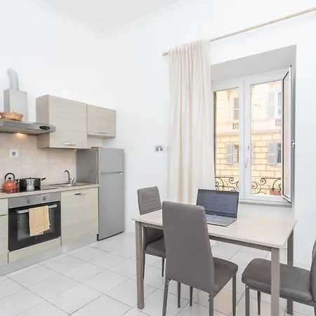 Leisure & Business In Prati San Pietro Valadier Lejlighed