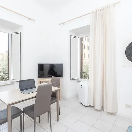 Leisure & Business In Prati San Pietro Valadier Lejlighed *